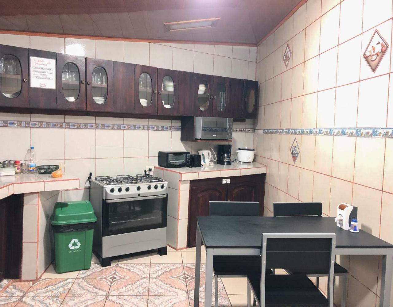 Monte Fresco Hostel Boutique Puntarenas Eksteriør bilde
