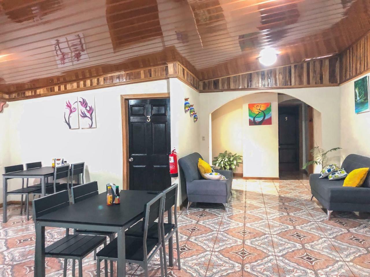 Monte Fresco Hostel Boutique Puntarenas Eksteriør bilde